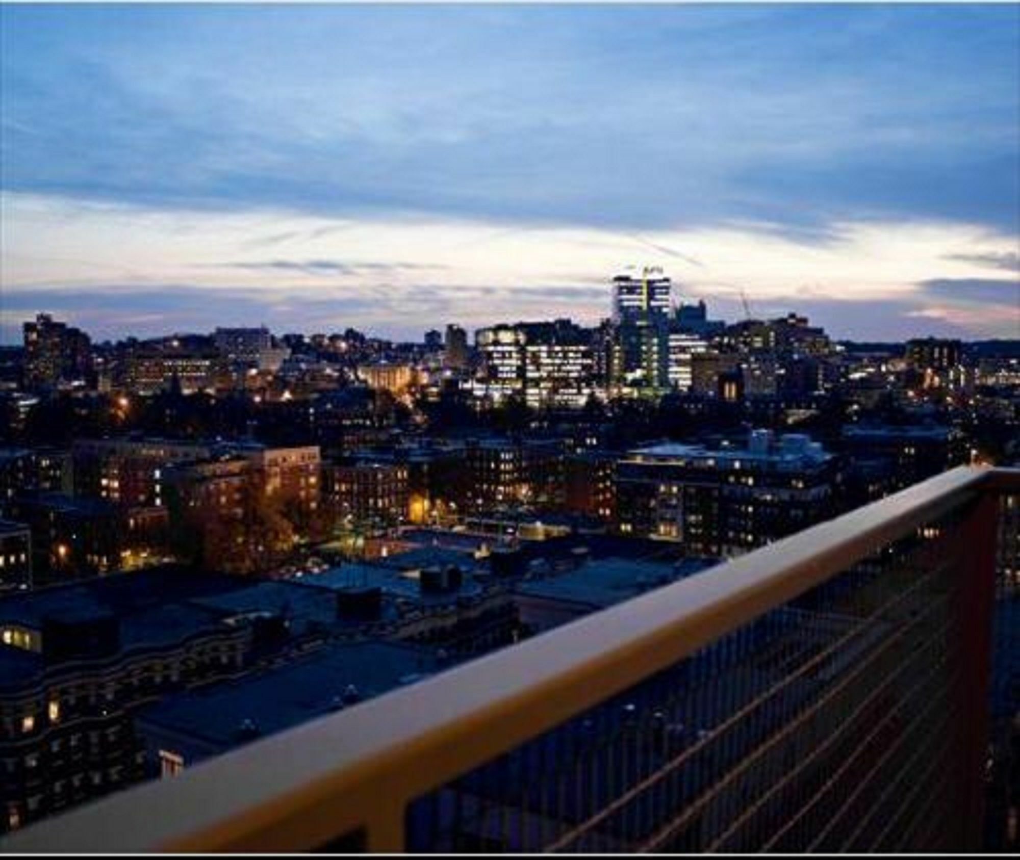 בוסטון Global Luxury Suites At Kenmore Square מראה חיצוני תמונה