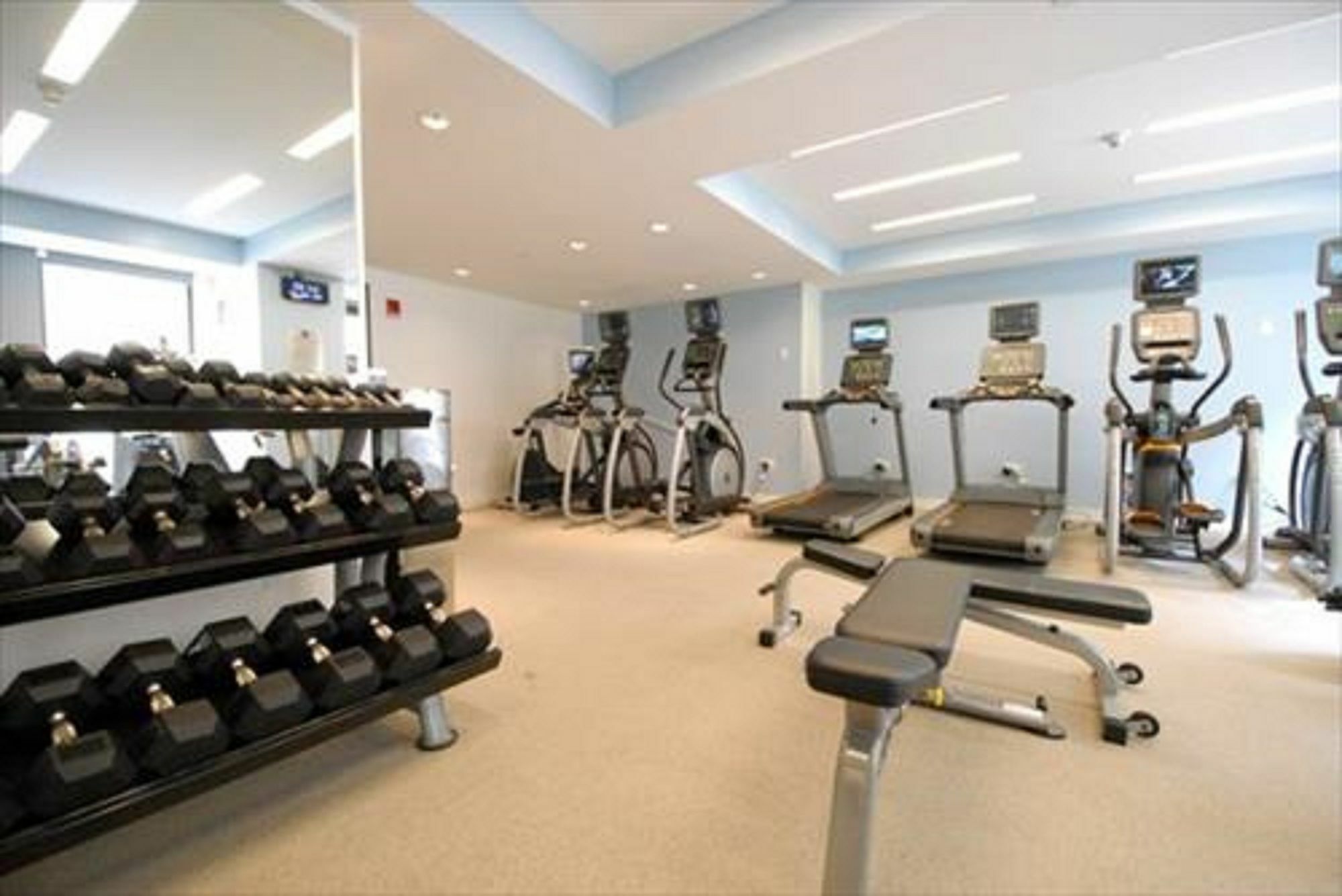 בוסטון Global Luxury Suites At Kenmore Square מראה חיצוני תמונה